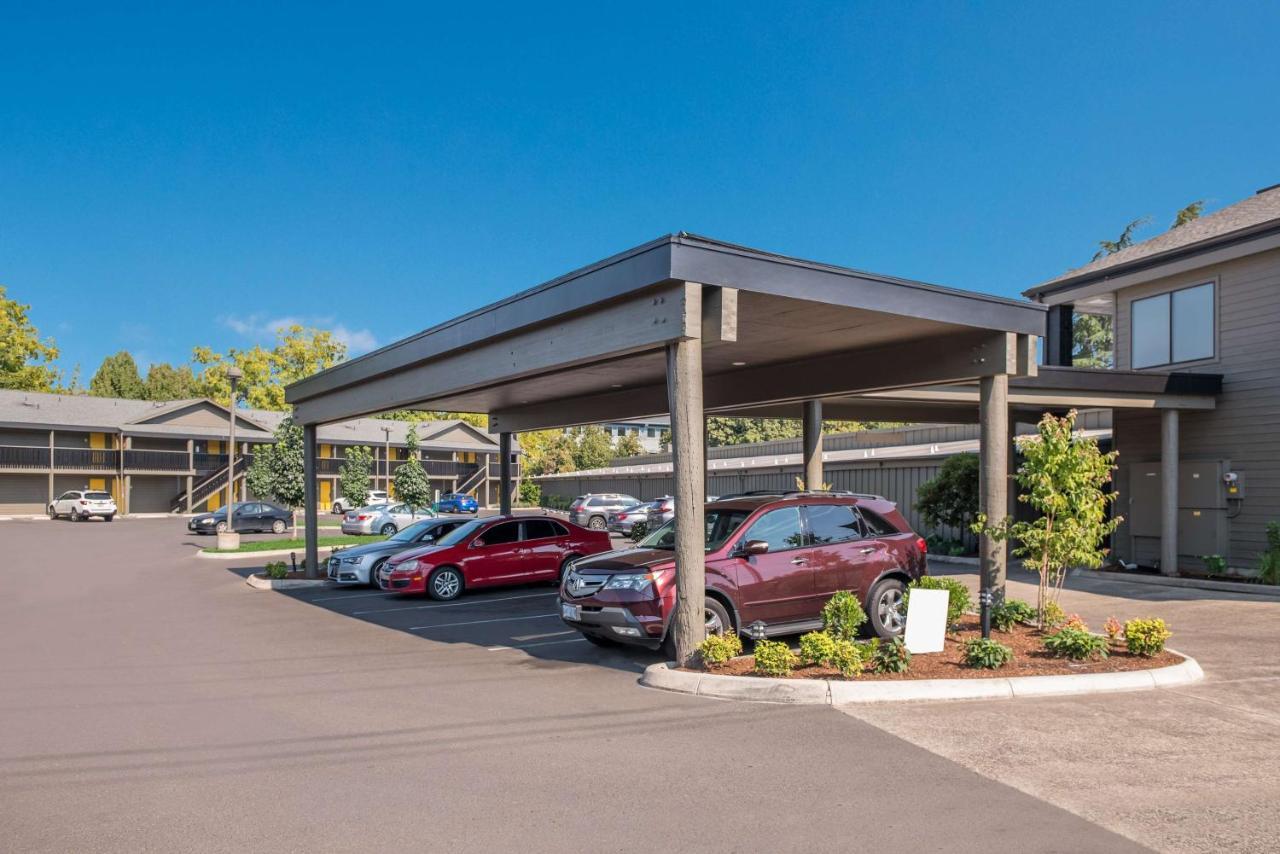 Best Western New Oregon Motel Eugene Exteriér fotografie